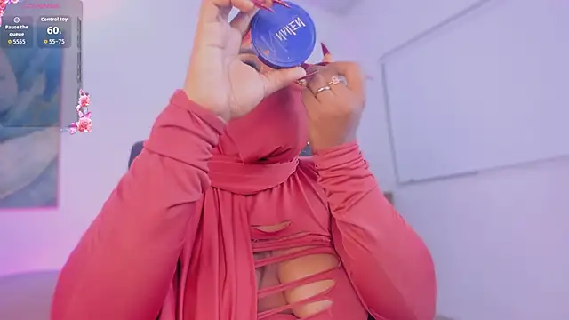 Snapshot of yasmin_elite chatting on February 23, 2026, 9:10 am yasmin elite online show from February 23, 2026, 9:10 am