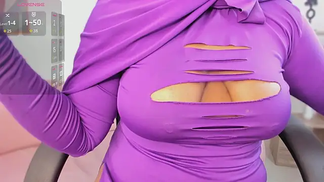 yasmin elite online show from October 12, 2025, 11:22 am