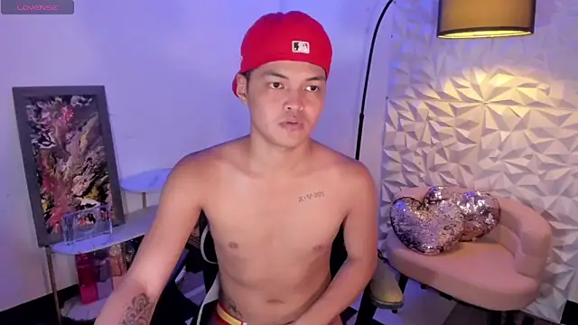 asianhugescott online show from February 16, 2026, 10:58 am