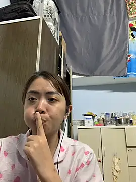 Snapshot of Minee1202 chatting on April 2, 2026, 2:30 am Minee1202 online show from April 2, 2026, 2:30 am