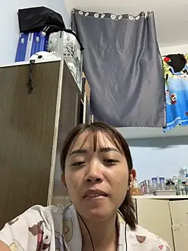 Snapshot of Minee1202 chatting on March 9, 2026, 7:45 am Minee1202 online show from March 9, 2026, 7:45 am