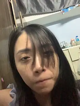 Snapshot of Minee1202 chatting on January 14, 2026, 4:32 pm Minee1202 online show from January 14, 2026, 4:32 pm