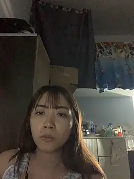 Snapshot of Minee1202 chatting on February 24, 2026, 6:14 am Minee1202 online show from February 24, 2026, 6:14 am