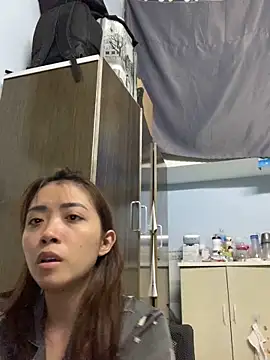 Snapshot of Minee1202 chatting on March 16, 2026, 6:28 am Minee1202 online show from March 16, 2026, 6:28 am