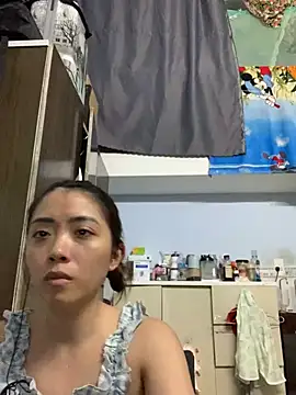 Snapshot of Minee1202 chatting on April 15, 2026, 2:39 am Minee1202 online show from April 15, 2026, 2:39 am