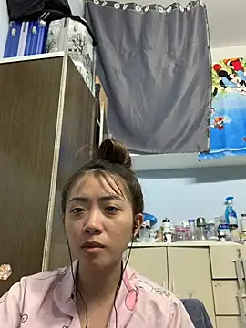 Snapshot of Minee1202 chatting on March 20, 2026, 1:28 am Minee1202 online show from March 20, 2026, 1:28 am