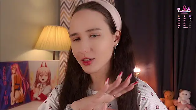 Snapshot of MaudAle chatting on November 19, 2025, 2:22 am MaudAle online show from November 19, 2025, 2:22 am