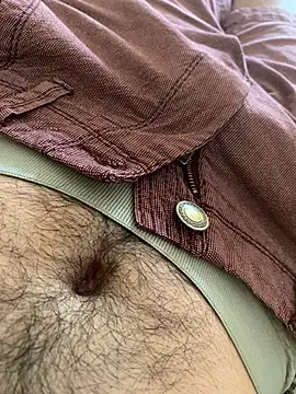 Snapshot of MuzzyFacing chatting on September 9, 2025, 9:08 am MuzzyFacing online show from September 9, 2025, 9:08 am