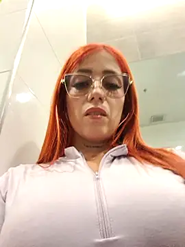 Alis xxx online show from February 19, 2026, 7:11 pm