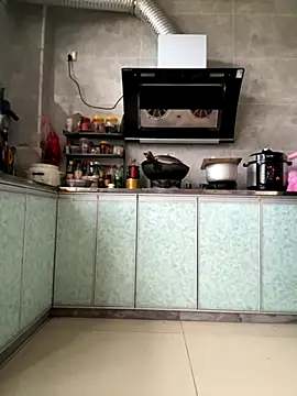 Liqinqin online show from October 13, 2025, 8:38 am