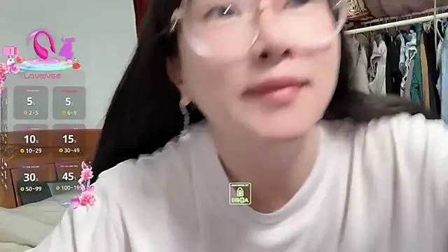 Liqinqin online show from October 11, 2025, 5:03 pm