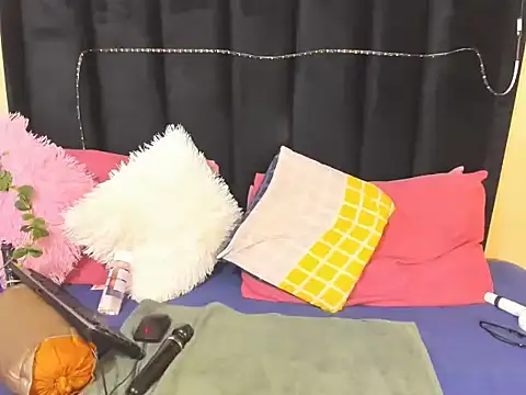 AmazingDarkDoll online show from January 17, 2026, 4:54 pm