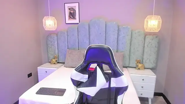 Little vel online show from March 18, 2026, 5:25 pm