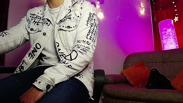 Snapshot of Noha_Lux chatting on October 2, 2025, 1:14 pm Noha Lux online show from October 2, 2025, 1:14 pm