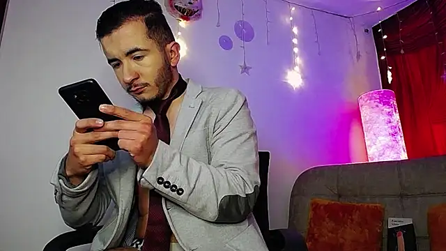 Snapshot of Noha_Lux chatting on September 25, 2025, 12:44 pm Noha Lux online show from September 25, 2025, 12:44 pm