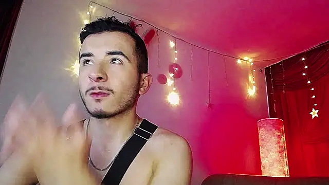 Snapshot of Noha_Lux chatting on September 11, 2025, 1:11 pm Noha Lux online show from September 11, 2025, 1:11 pm