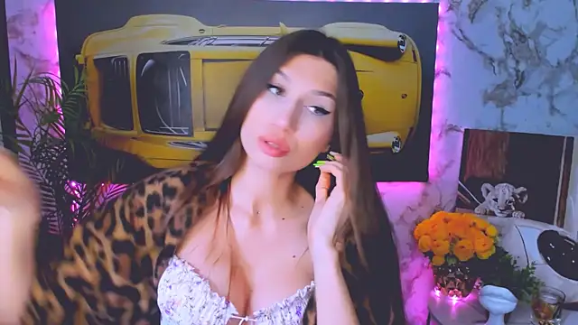 Snapshot of Mollyinyourmind chatting on September 28, 2025, 12:01 pm Mollyinyourmind online show from September 28, 2025, 12:01 pm