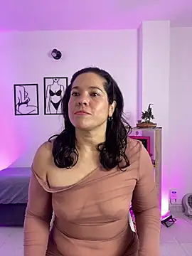 Snapshot of leiablack chatting on February 3, 2026, 12:21 pm leiablack online show from February 3, 2026, 12:21 pm