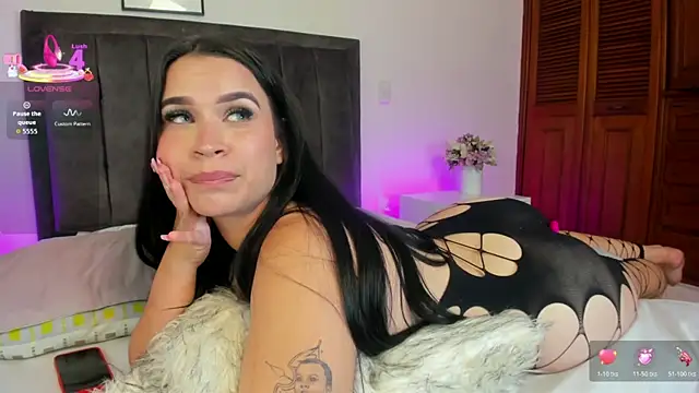 ashlye white online show from April 28, 2026, 2:27 am