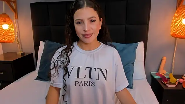 natalie esmith online show from November 12, 2025, 11:47 am