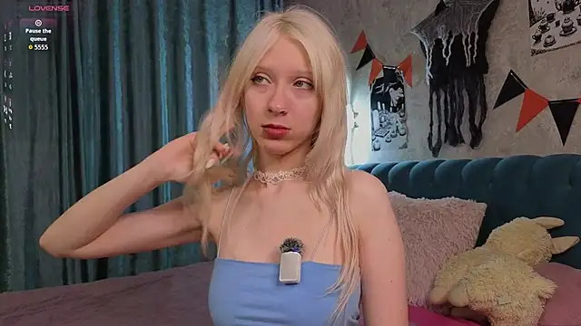 BubugAgaska online show from November 6, 2025, 7:29 pm