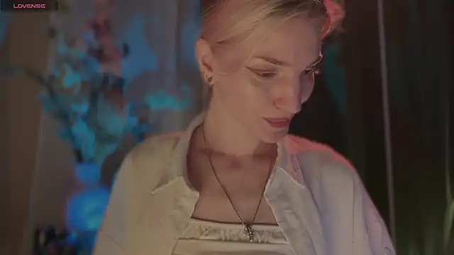 WendyGilber online show from April 28, 2026, 7:29 pm