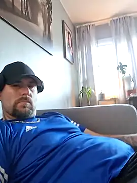 Snapshot of Bamse28 chatting on April 4, 2026, 5:08 pm Bamse28 online show from April 4, 2026, 5:08 pm