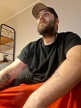 Snapshot of Bamse28 chatting on December 21, 2025, 4:30 pm Bamse28 online show from December 21, 2025, 4:30 pm