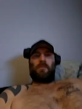 Snapshot of Bamse28 chatting on November 27, 2025, 4:13 am Bamse28 online show from November 27, 2025, 4:13 am