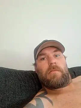 Snapshot of Bamse28 chatting on September 28, 2025, 2:24 pm Bamse28 online show from September 28, 2025, 2:24 pm