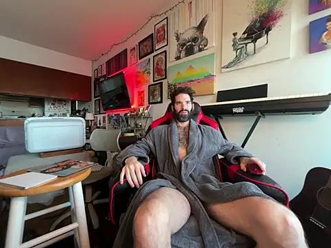 Pupscritch online show from January 14, 2026, 4:21 pm