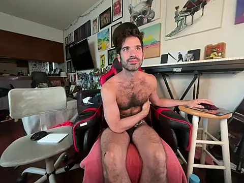 Snapshot of Pupscritch chatting on June 19, 2026, 4:57 pm Pupscritch online show from June 19, 2026, 4:57 pm