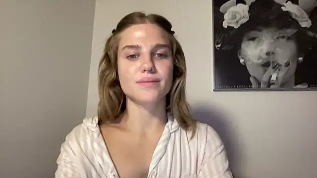 Snapshot of sweetceeme chatting on April 19, 2026, 8:59 am sweetceeme online show from April 19, 2026, 8:59 am