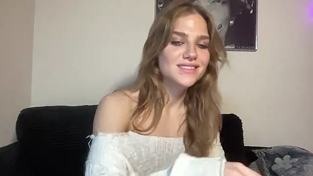 Snapshot of sweetceeme chatting on April 17, 2026, 1:19 am sweetceeme online show from April 17, 2026, 1:19 am