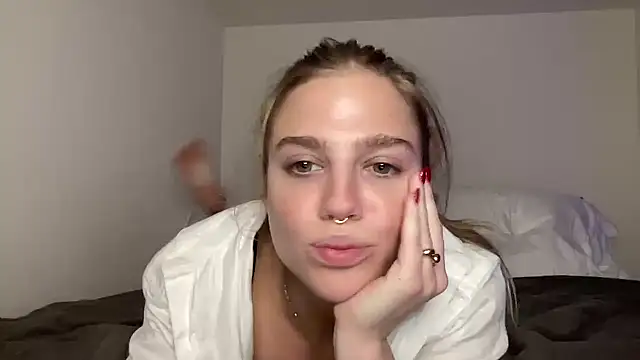 Snapshot of sweetceeme chatting on March 4, 2026, 4:42 am sweetceeme online show from March 4, 2026, 4:42 am