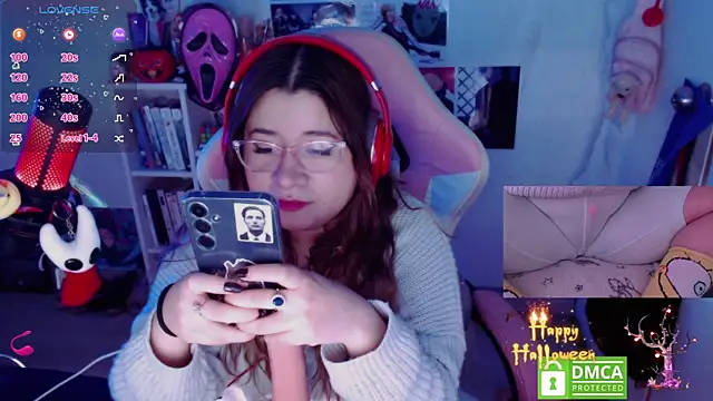 Pink girl0n online show from November 4, 2025, 11:08 pm