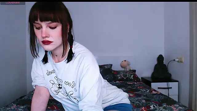 Snapshot of Pizda-Drozda chatting on April 1, 2026, 6:27 pm Pizda-Drozda online show from April 1, 2026, 6:27 pm