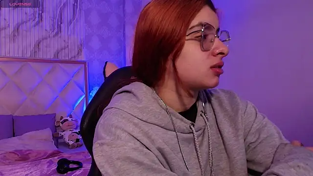 Naomy tay1 online show from November 22, 2025, 3:05 am