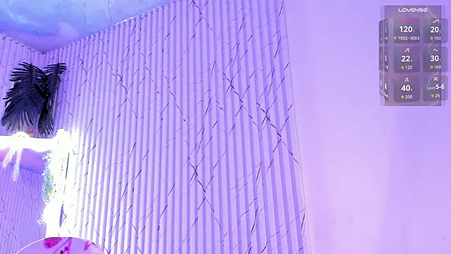 Snapshot of Naomy_tay1 chatting on April 9, 2026, 2:46 am Naomy tay1 online show from April 9, 2026, 2:46 am