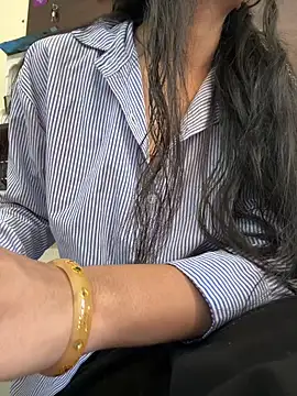 modelnishu online show from March 1, 2026, 5:40 am