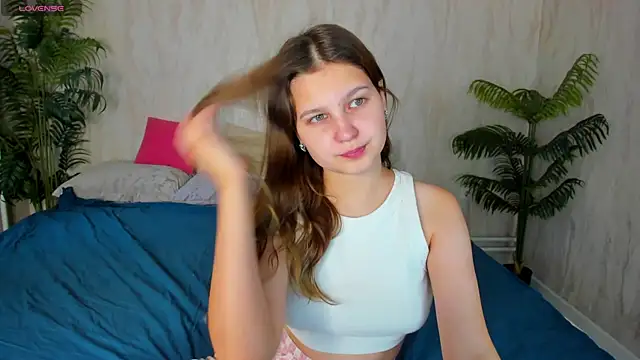 Elle Ellise online show from September 13, 2025, 12:43 am