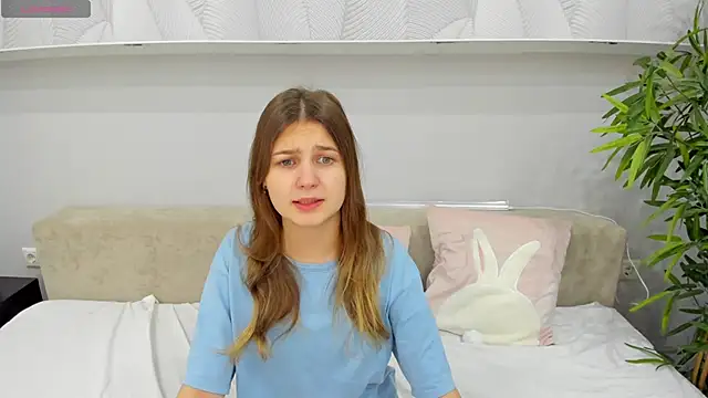 Elle Ellise online show from October 8, 2025, 12:45 am