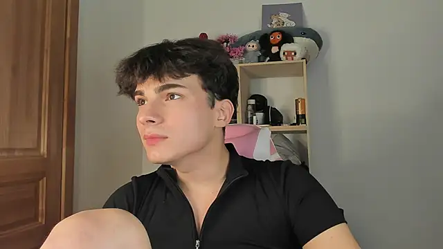 Snapshot of mystic_evan chatting on October 13, 2025, 10:21 pm mystic evan online show from October 13, 2025, 10:21 pm