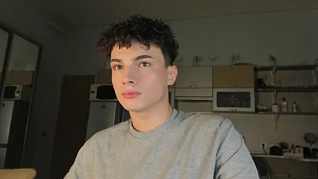Snapshot of mystic_evan chatting on September 15, 2025, 2:17 pm mystic evan online show from September 15, 2025, 2:17 pm