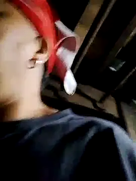 Snapshot of Mamapm20 chatting on October 14, 2025, 11:36 pm Mamapm20 online show from October 14, 2025, 11:36 pm