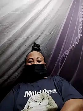 Snapshot of Mamapm20 chatting on October 15, 2025, 12:46 pm Mamapm20 online show from October 15, 2025, 12:46 pm