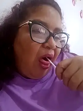 Snapshot of ladytropical1 chatting on November 2, 2025, 4:45 pm ladytropical1 online show from November 2, 2025, 4:45 pm