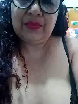 Snapshot of ladytropical1 chatting on January 9, 2026, 3:52 pm ladytropical1 online show from January 9, 2026, 3:52 pm