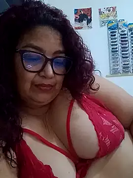 Snapshot of ladytropical1 chatting on February 14, 2026, 3:45 pm ladytropical1 online show from February 14, 2026, 3:45 pm