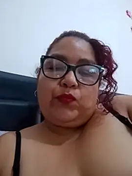 Snapshot of ladytropical1 chatting on November 20, 2025, 3:34 pm ladytropical1 online show from November 20, 2025, 3:34 pm